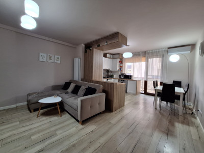Apartament cu 2 camere, balcon, zona AMETYST