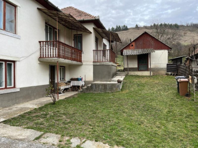 Casă individuala, 4 camere, 100mp, teren 1470mp, sat Suceagu