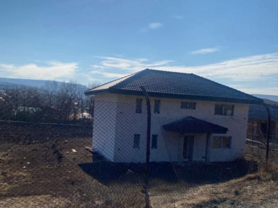 Casa individuala, 4 camere, 147mp, zona Sun Garden