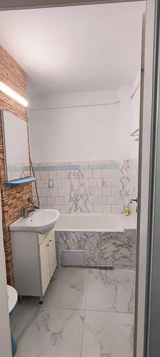 Garsoniera, 28mp, balcon, zona Marasti