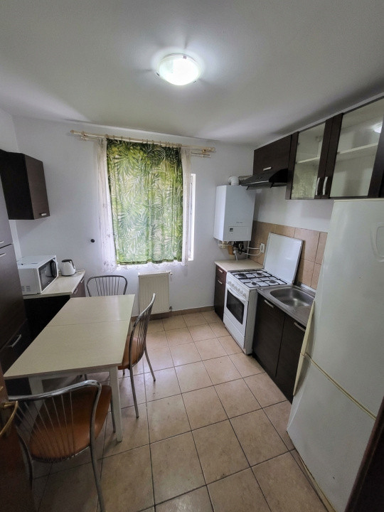Apartament 2 camere, 42mp, balcon, etaj intermediar, zona Baciu