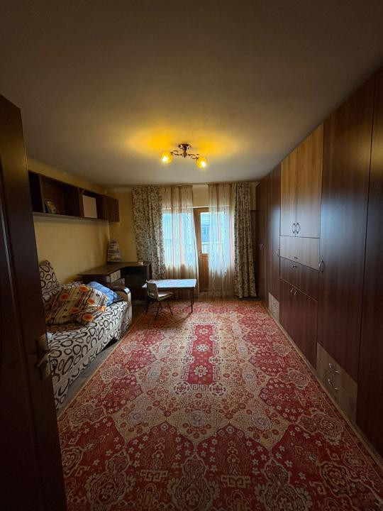 Apartament cu o camera, 30mp, zona Strazii Sobarilor.