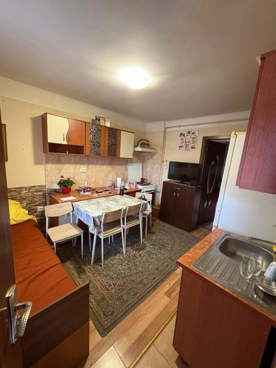Apartament cu o camera, 30mp, zona Strazii Sobarilor.