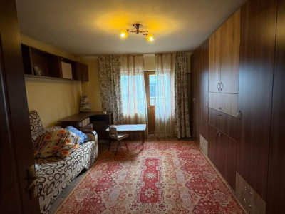 Apartament cu o camera, 30mp, zona Strazii Sobarilor.