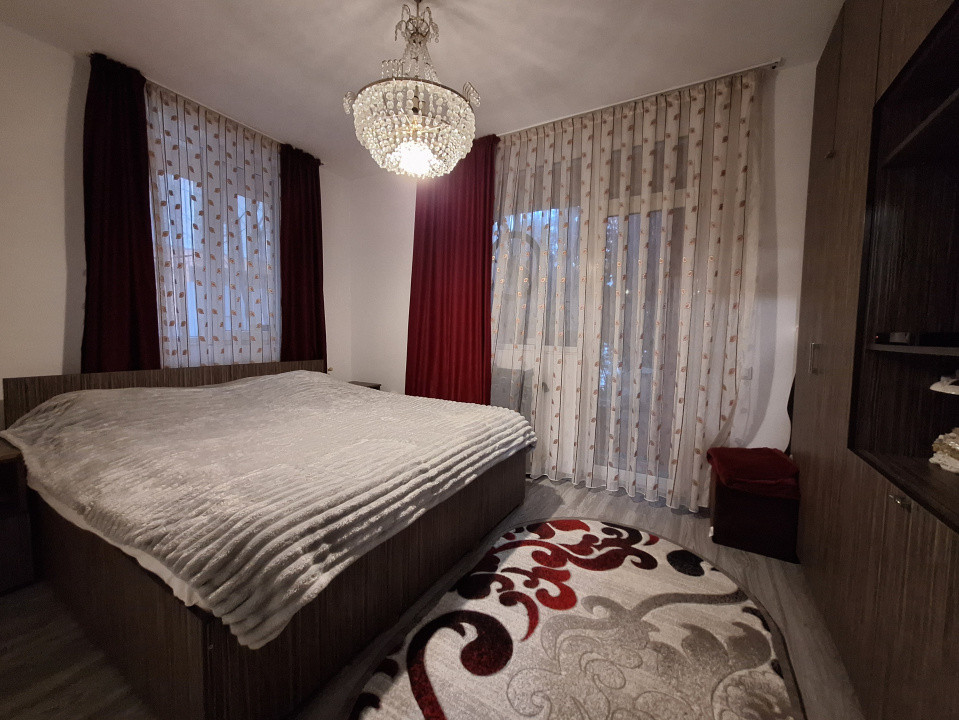 Apartament cu 3 camere, 58 mp, balcon, zona Eroilor