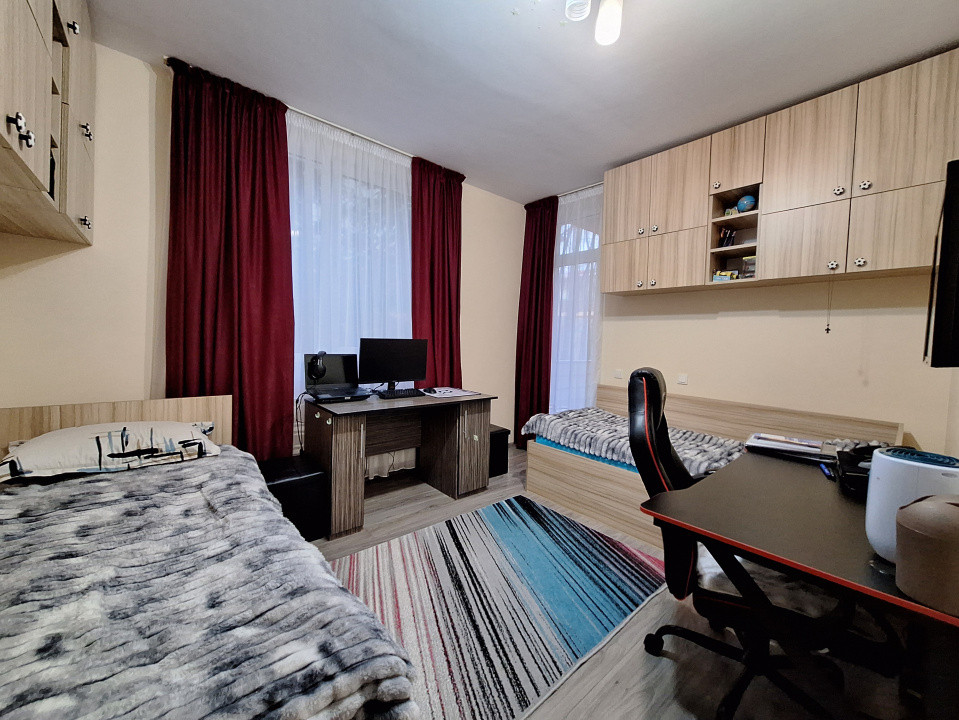 Apartament cu 3 camere, 58 mp, balcon, zona Eroilor