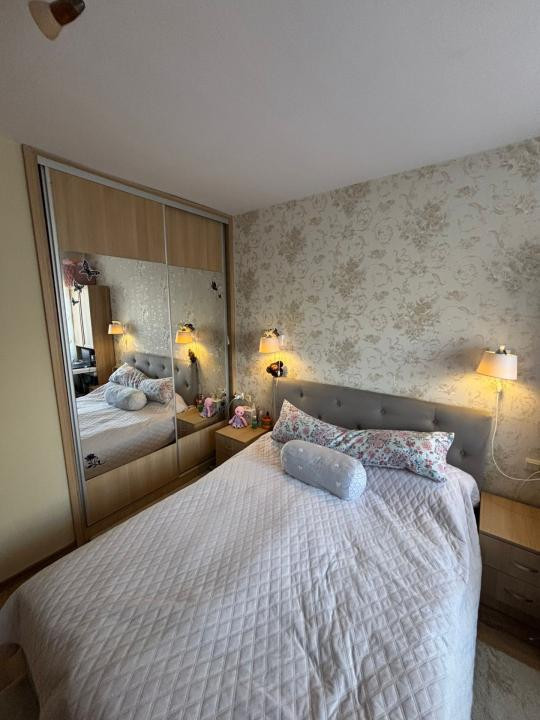 Apartament cu 3 camere,etaj 1, zona Sesul de sus 