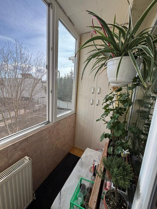 Apartament cu 3 camere,etaj 1, zona Sesul de sus 