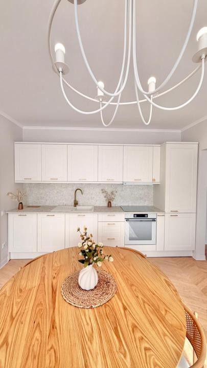 Apartament la cheie , 3 camere, etaj intermediar  , zona Terra