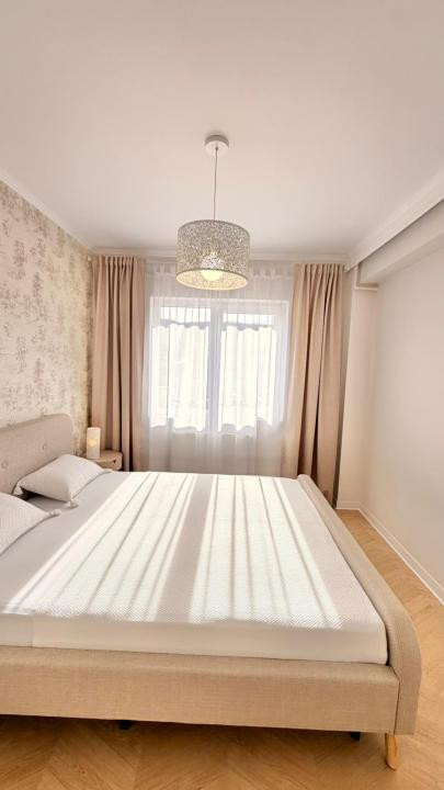 Apartament la cheie , 3 camere, etaj intermediar  , zona Terra