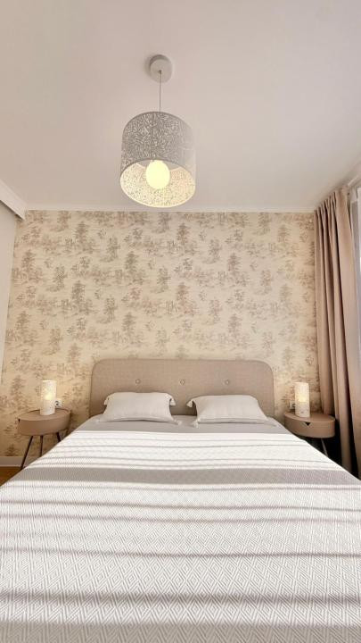 Apartament la cheie , 3 camere, etaj intermediar  , zona Terra