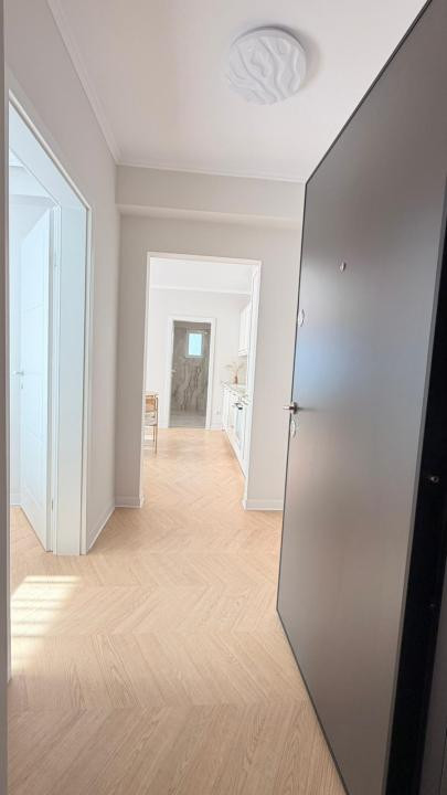 Apartament la cheie , 3 camere, etaj intermediar  , zona Terra