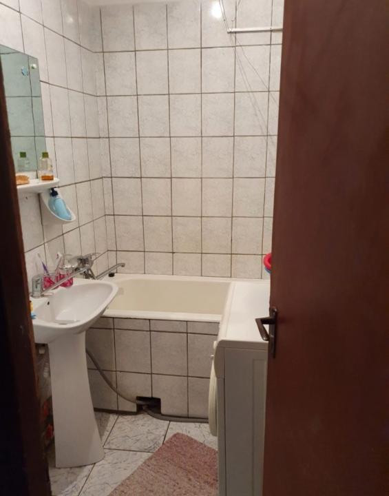 Garsoniera la etaj intermediar in zona Detunata/Gheorgheni