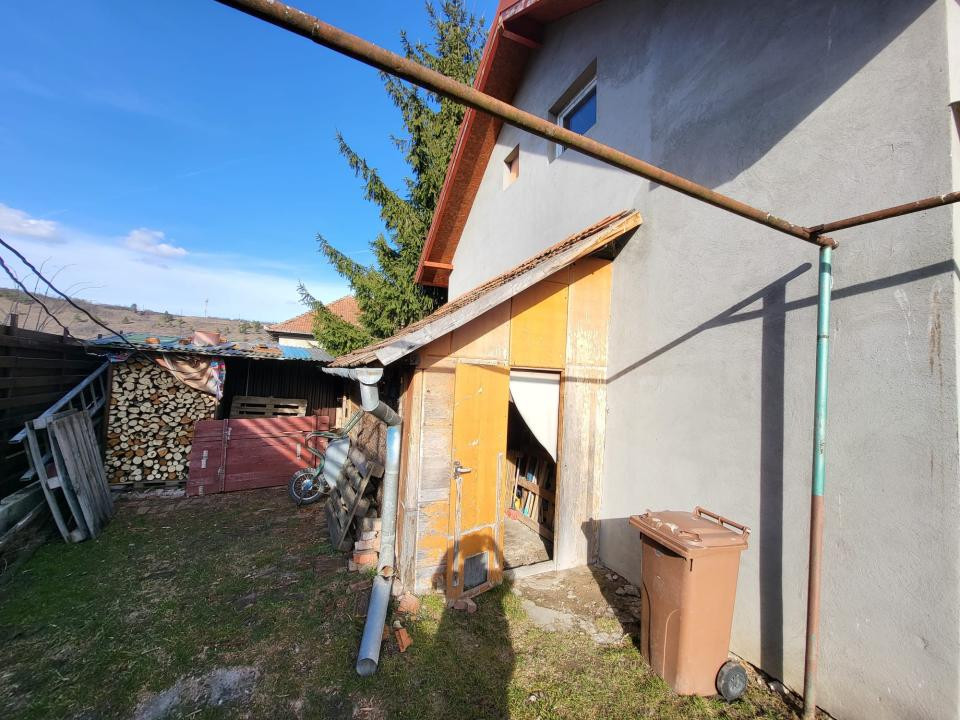 Casa individuala, 150 mp + teren 240 mp, zona Suceagu