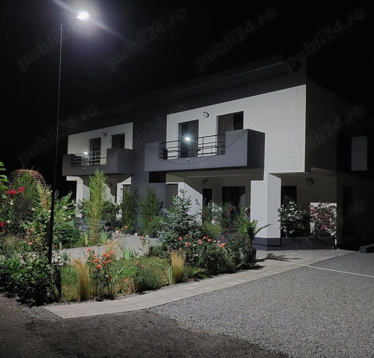 Duplex semifinisat, 4 camere, 225 mp + 500 mp teren, garaj, zona Sun Garden