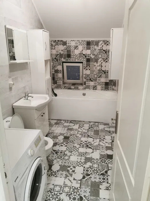 Apartament cu 2 camere, 56 mp, balcon, zona Florilor