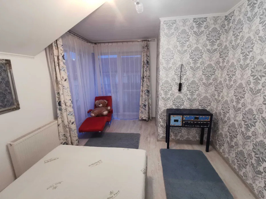 Apartament cu 2 camere, 56 mp, balcon, zona Florilor