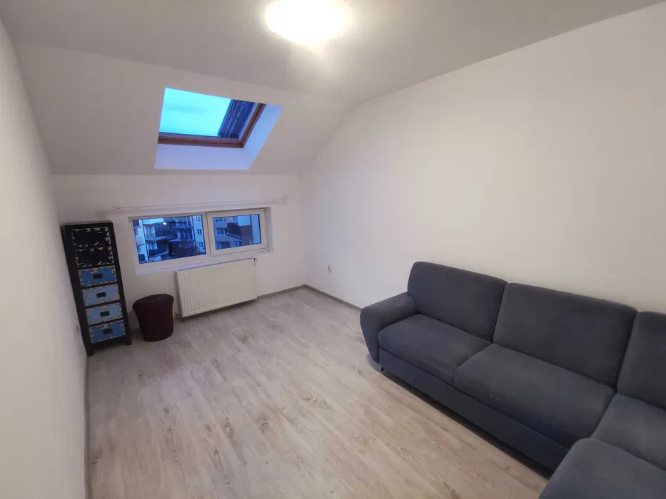 Apartament cu 2 camere, 56 mp, balcon, zona Florilor