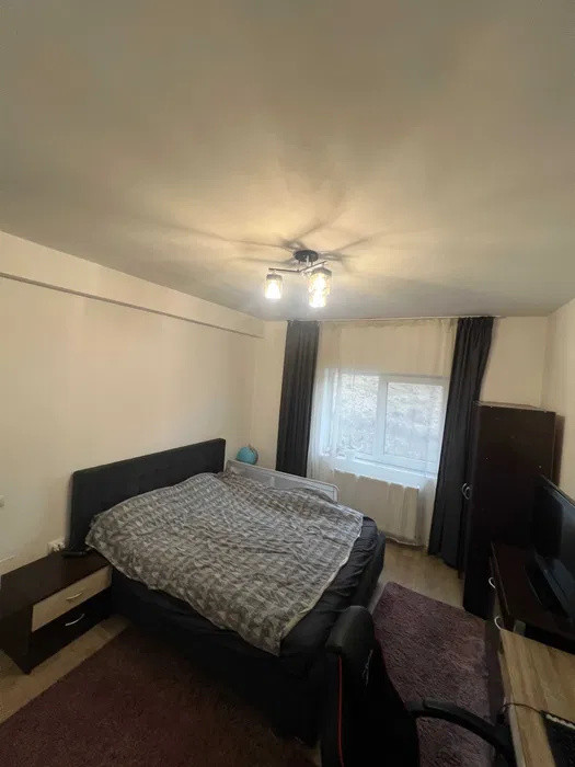 Apartament cu 3 camere, 66 mp, parcare, 2 balcoane, zona Teilor