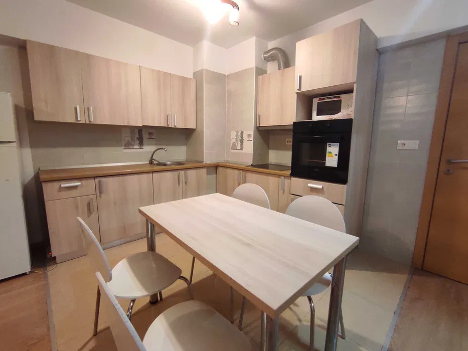 Apartament 2 camere, 44mp, etaj intermediar, parcare, zona Iulius Mall