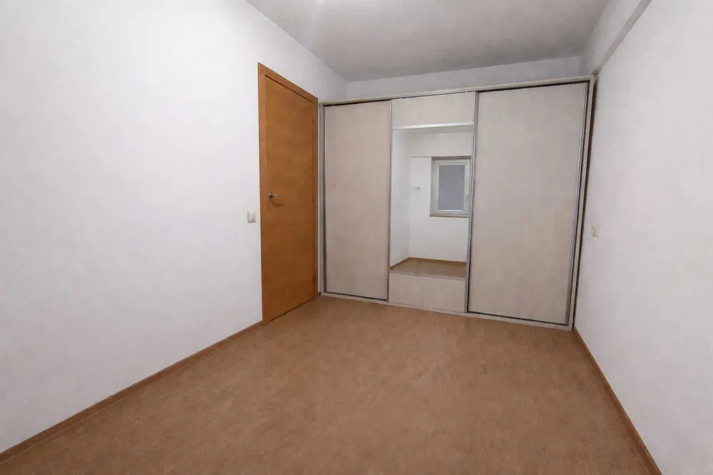 Apartament 2 camere, 44mp, etaj intermediar, parcare, zona Iulius Mall