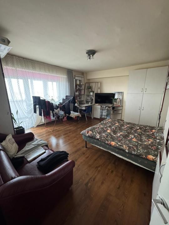 Apartament 2 camere decomandate, zona Iulius Mall 