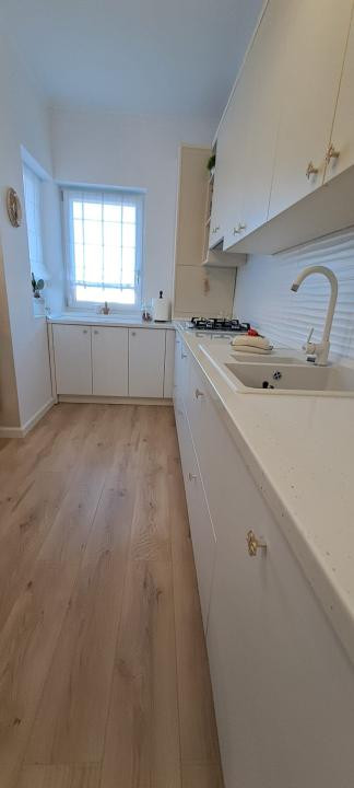 Apartament modern cu 3 camere, balcon, zona DENNVER