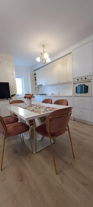 Apartament modern cu 3 camere, balcon, zona DENNVER