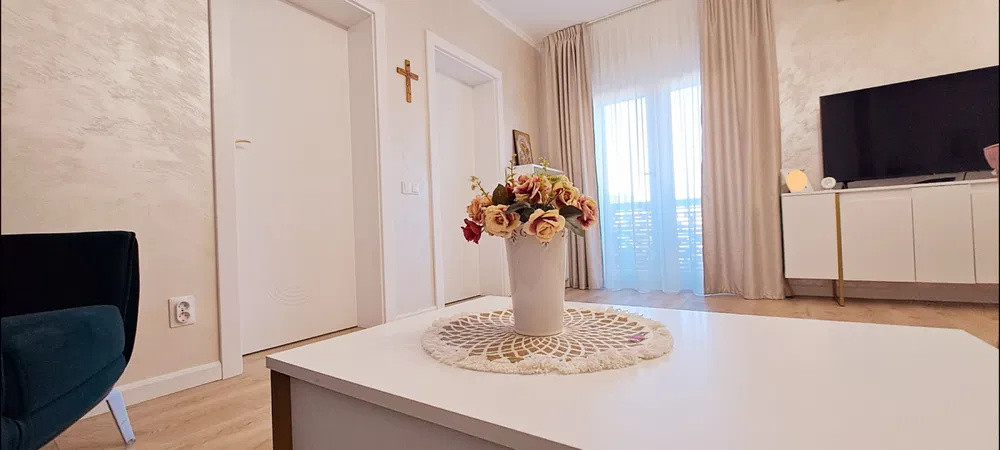 Apartament modern cu 3 camere, balcon, zona DENNVER