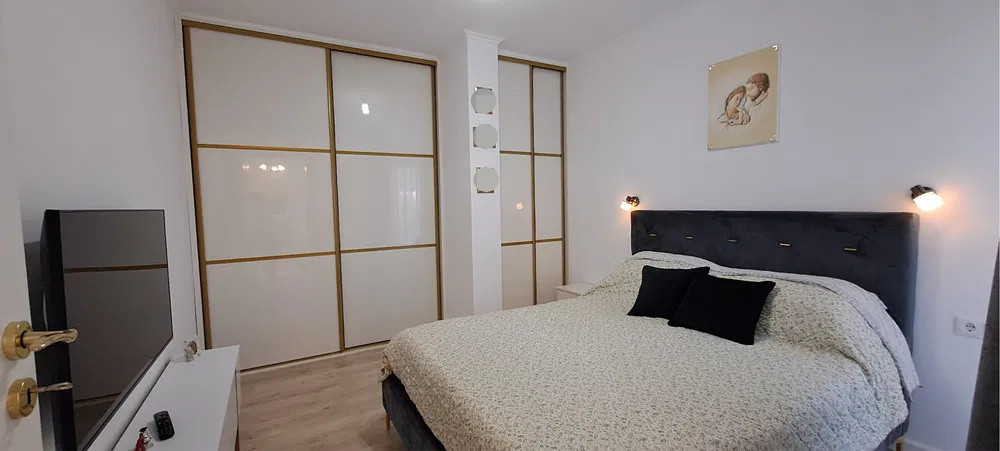 Apartament modern cu 3 camere, balcon, zona DENNVER