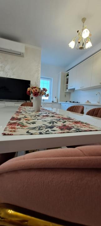 Apartament modern cu 3 camere, balcon, zona DENNVER