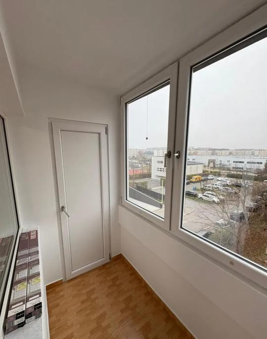 Apartament cu 3 camere, loc de parcare, 2 balcoane, zona Intre Lacuri