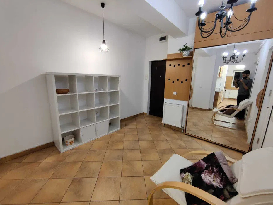 Apartament 2 camere, decomandat, zona Dorobantilor 