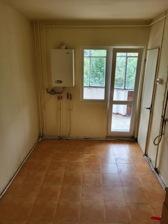 Apartament 2 camere decomandate, Zona Plopilor