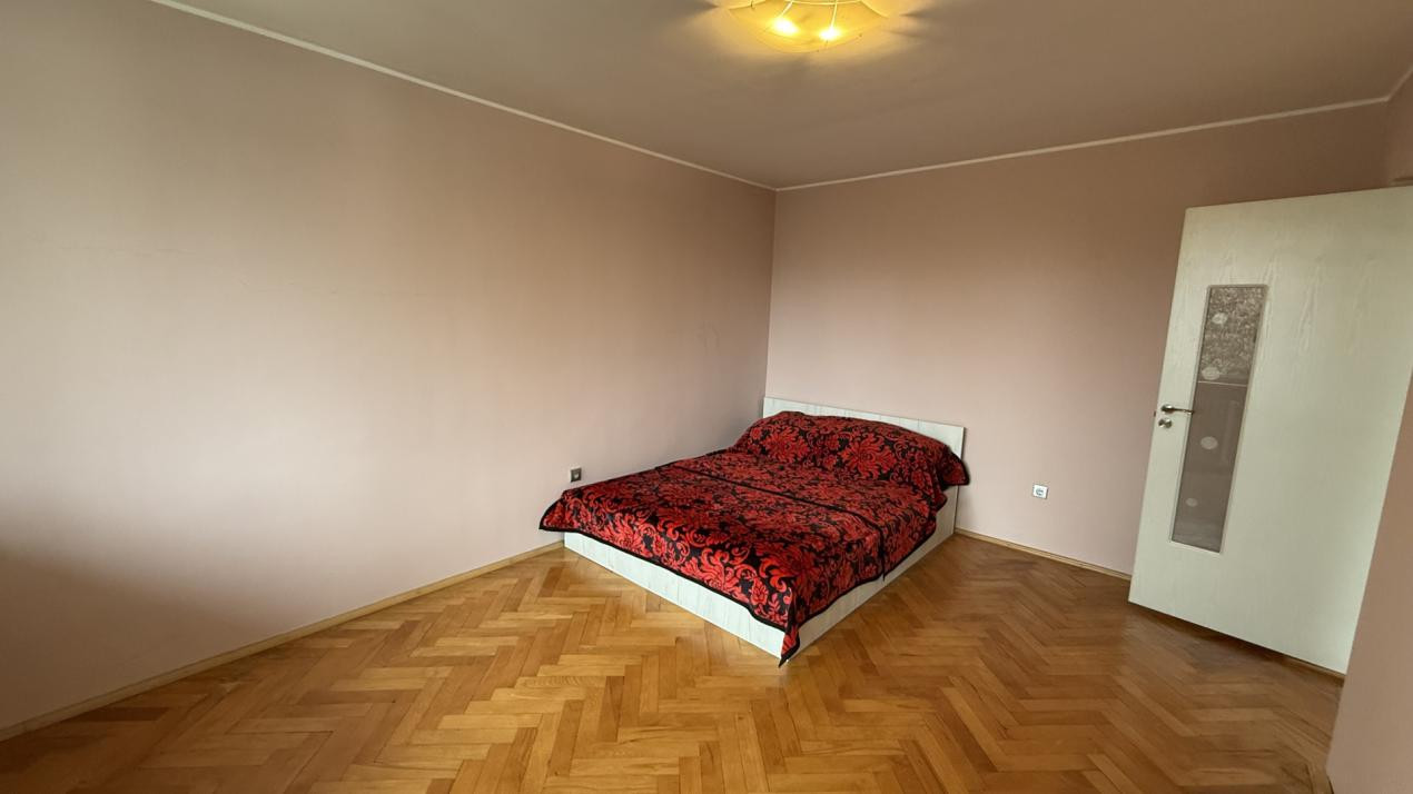 Apartament de 3 camere, la 2 minute de Platinia Mall/Plopilor