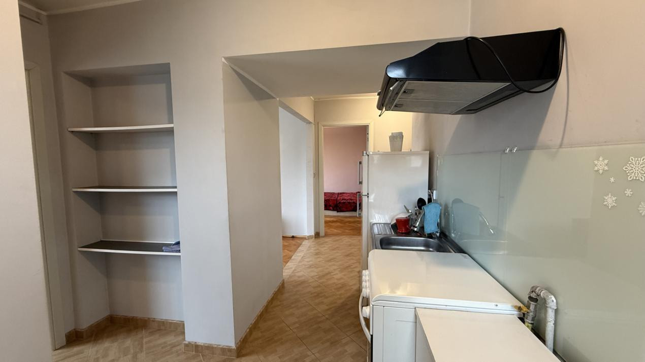 Apartament de 3 camere, la 2 minute de Platinia Mall/Plopilor