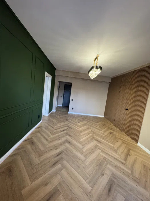 Apartament cu 2 camere, balcon, zona Terra