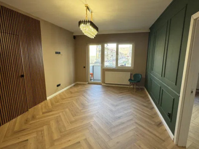 Apartament cu 2 camere, balcon, zona Terra