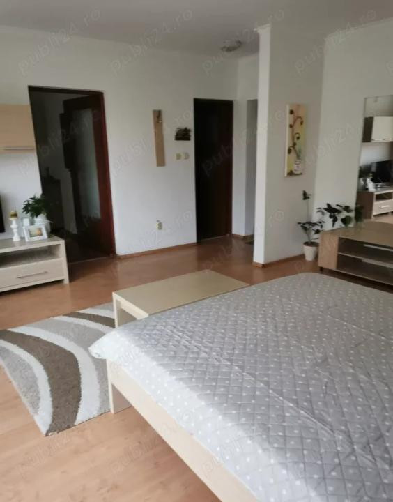 Apartament o camera, 36mp, etaj intermediar, zona Petrom