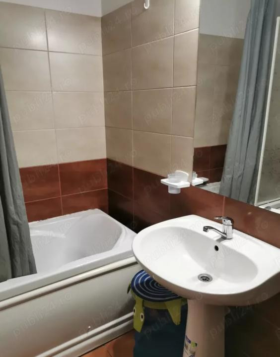 Apartament o camera, 36mp, etaj intermediar, zona Petrom