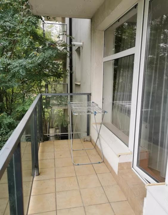 Apartament o camera, 36mp, etaj intermediar, zona Petrom