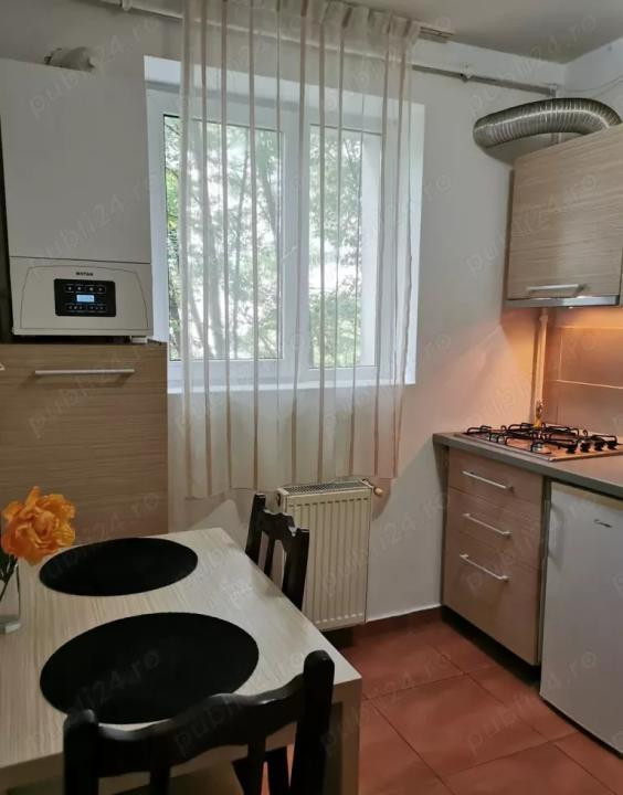 Apartament o camera, 36mp, etaj intermediar, zona Petrom