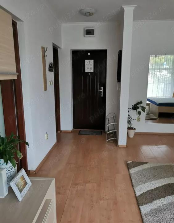 Apartament o camera, 36mp, etaj intermediar, zona Petrom