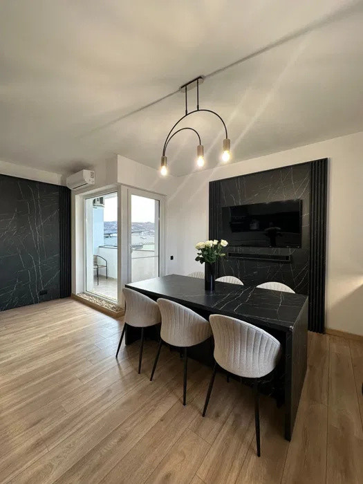 Apartament cu 3 camere, 59 mp, 2 parcari, zona Eroilor