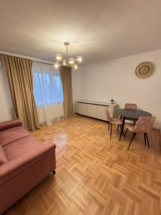 Apartament ultrafinisat cu 4 camere decomandate,etaj intermediar,zona Manastur