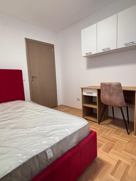 Apartament ultrafinisat cu 4 camere decomandate,etaj intermediar,zona Manastur