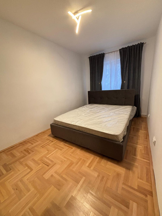 Apartament ultrafinisat cu 4 camere decomandate,etaj intermediar,zona Manastur