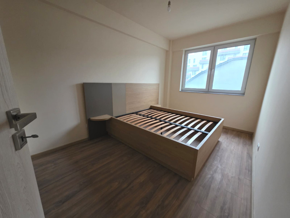 Apartament 2 camere, etaj intermediar, parcare, zona Iulius Mall