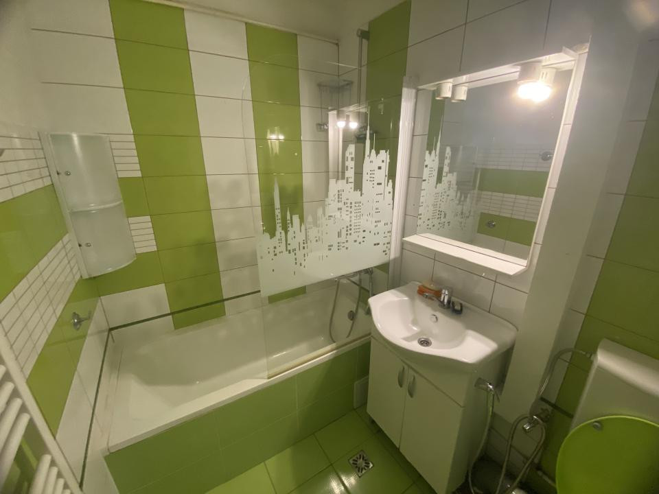 Apartament de 2 camere decomandate, 48,44 mp, 2 balcoane, Zona Manastur