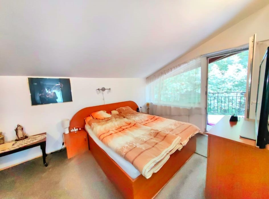 Apartament 3 camere in zona Plopilor